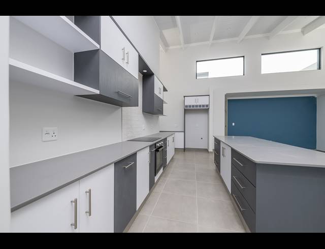 3 BEDROOM DUET TO LET IN DANA BAY